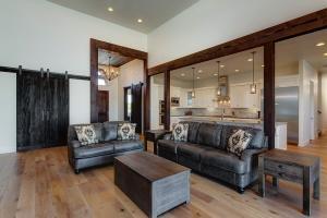 Mace Charwood Ebony Interior Timbers