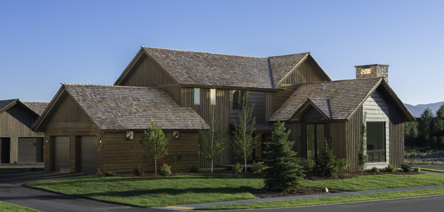ranchwood™ Mixed Profile Siding Applications