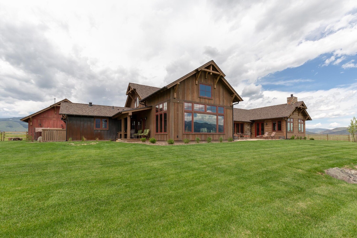 Beautiful home with mixed colors: Western, Tackroom and Custom Barn Red