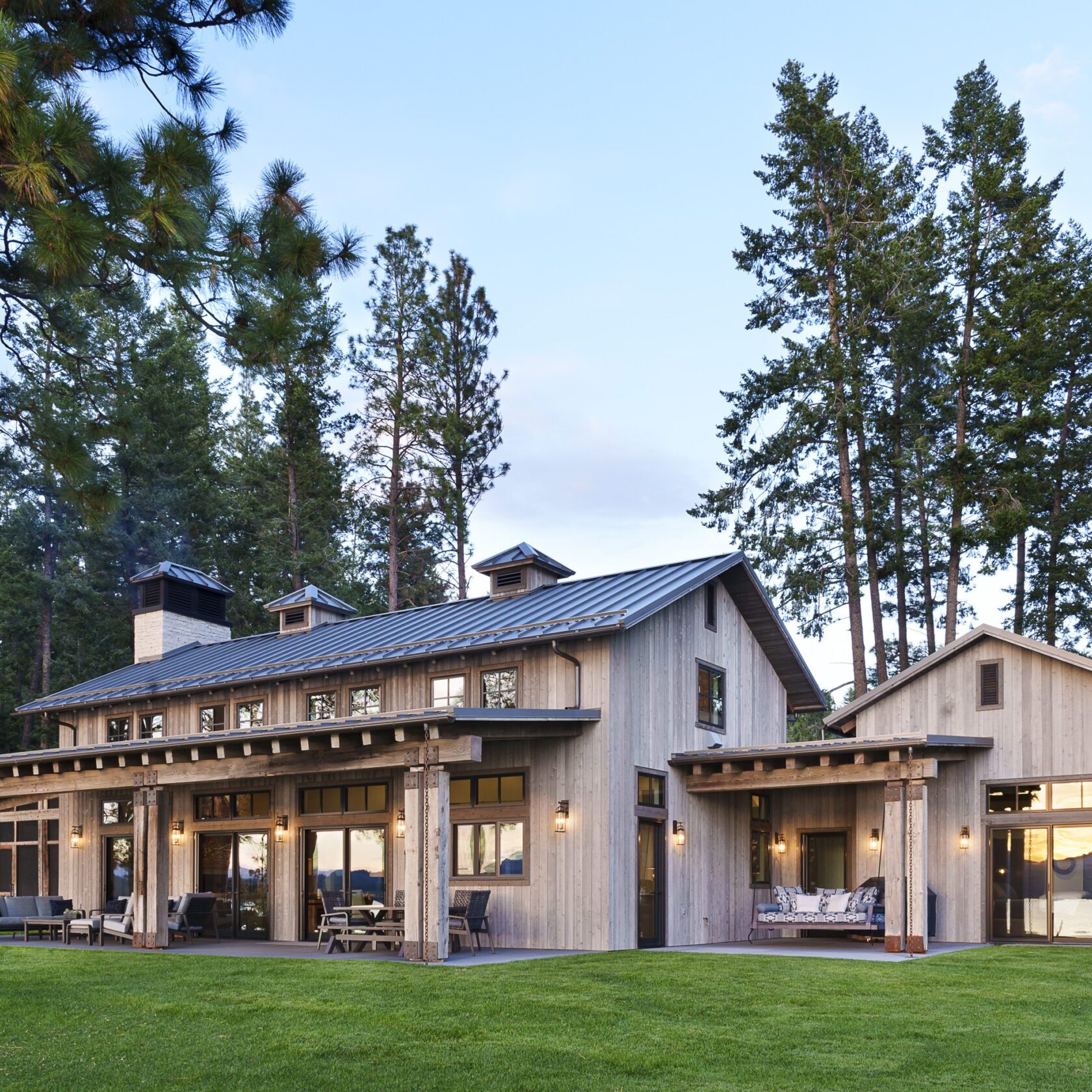 Flathead Lake Retreat: Modern Design Meets Montana Timber, image size:1680x1680