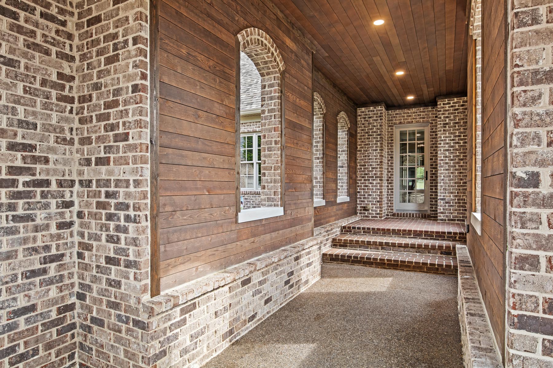 traditional masonry ranchwood eastern. cedar siding